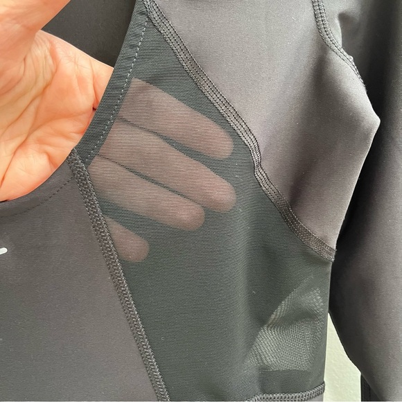 Old Navy Active PowerSoft Long-Sleeve Bodysuit Black Mesh Panels Size Medium - Picture 9 of 12